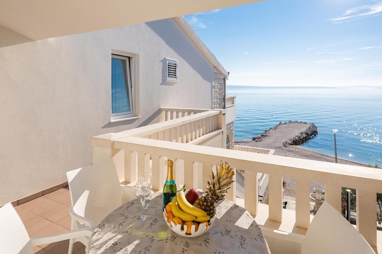 Apartmani Kastelancic Podstrana Esterno foto