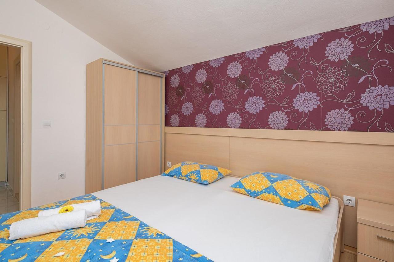 Apartmani Kastelancic Podstrana Esterno foto