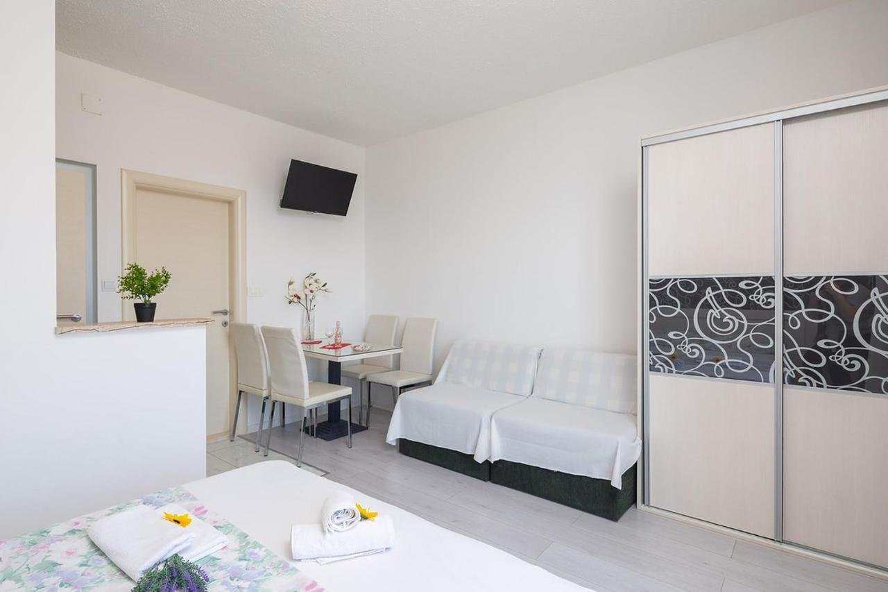 Apartmani Kastelancic Podstrana Esterno foto
