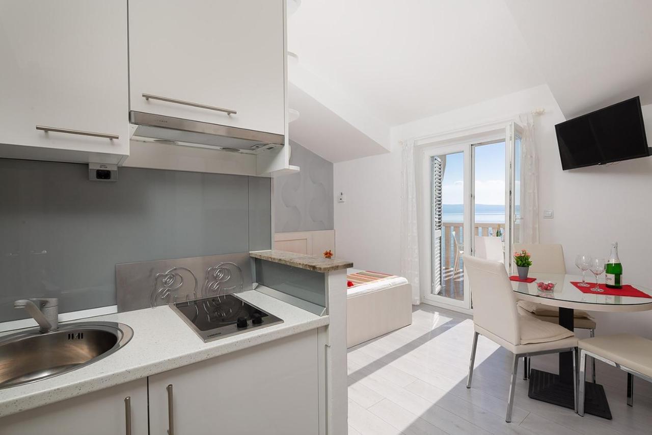 Apartmani Kastelancic Podstrana Esterno foto