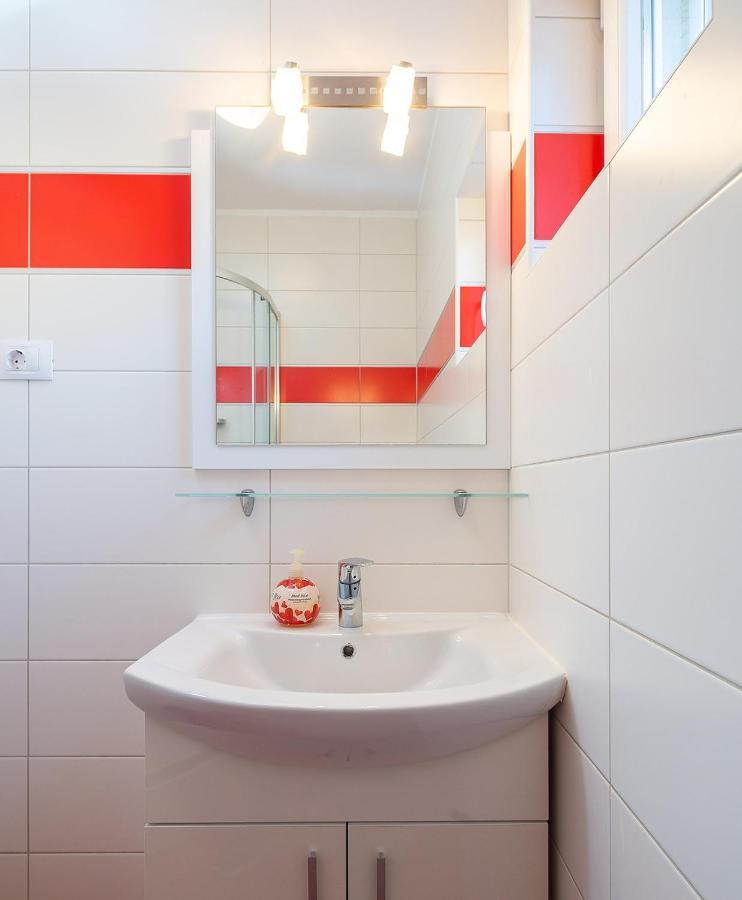 Apartmani Kastelancic Podstrana Esterno foto