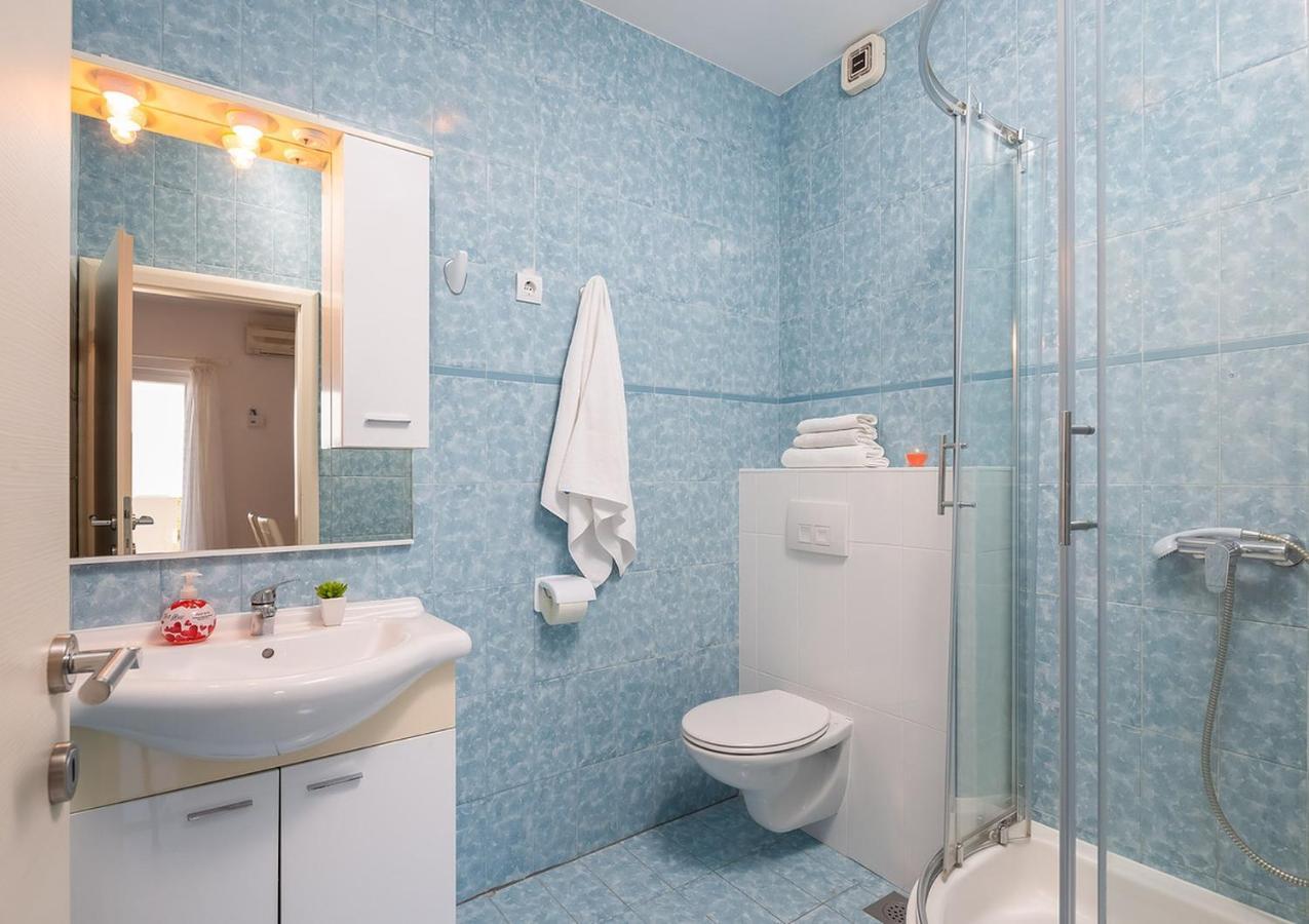 Apartmani Kastelancic Podstrana Esterno foto