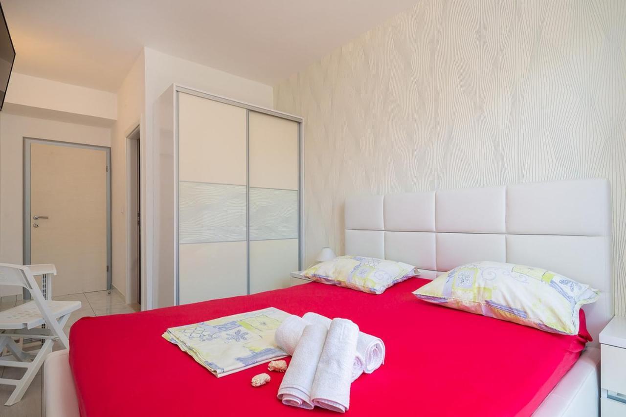 Apartmani Kastelancic Podstrana Esterno foto