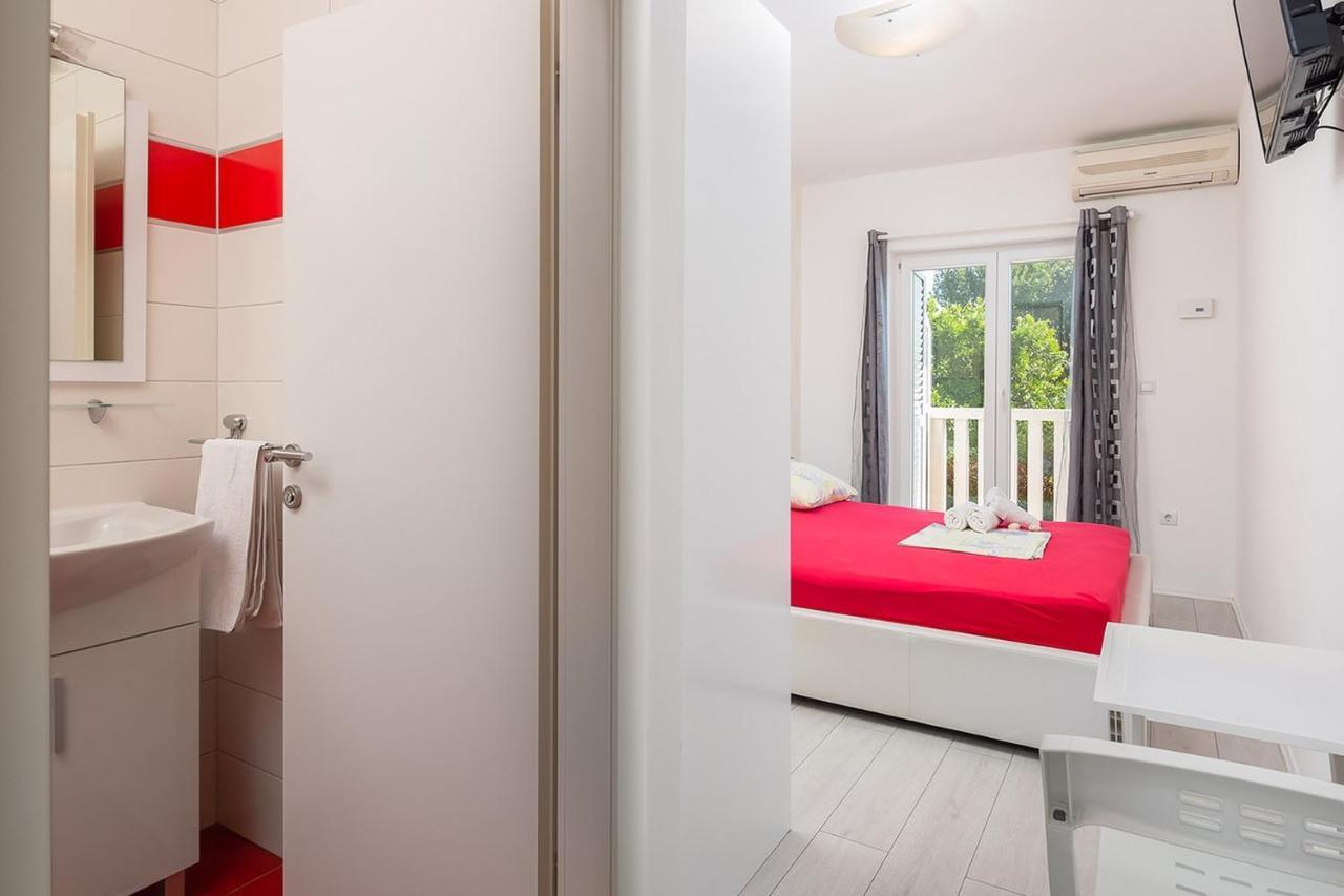 Apartmani Kastelancic Podstrana Esterno foto