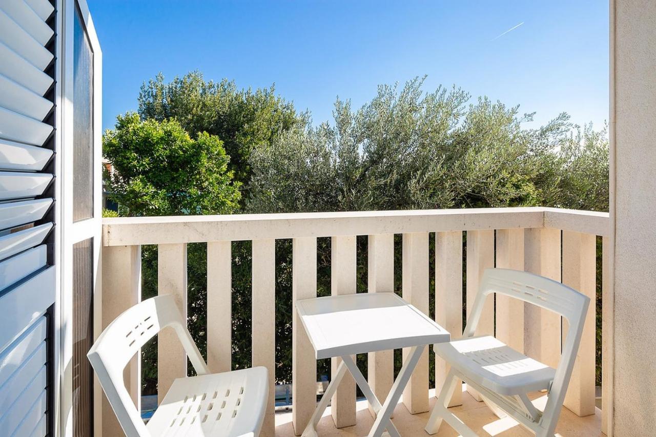 Apartmani Kastelancic Podstrana Esterno foto