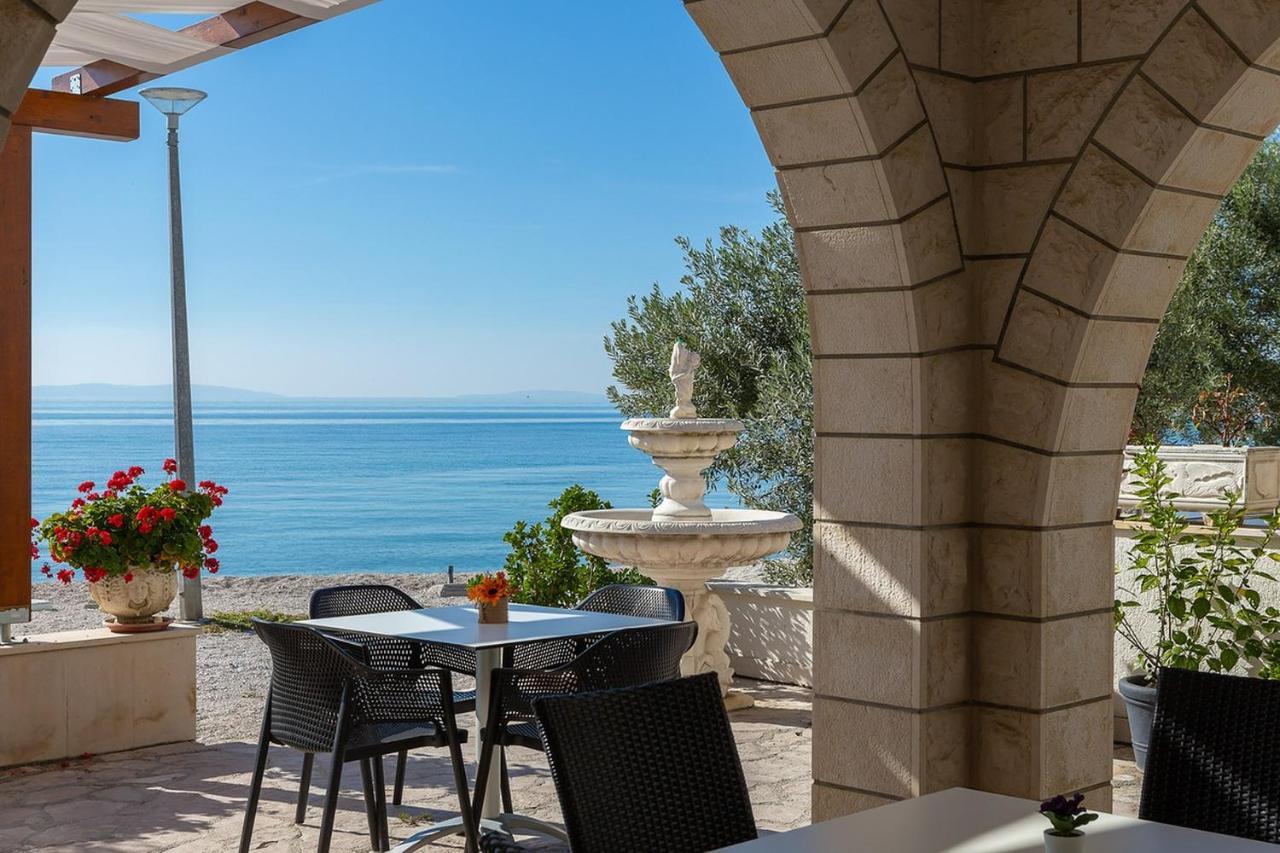 Apartmani Kastelancic Podstrana Esterno foto