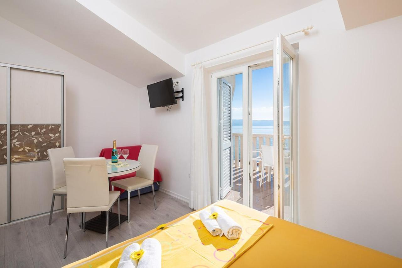 Apartmani Kastelancic Podstrana Esterno foto